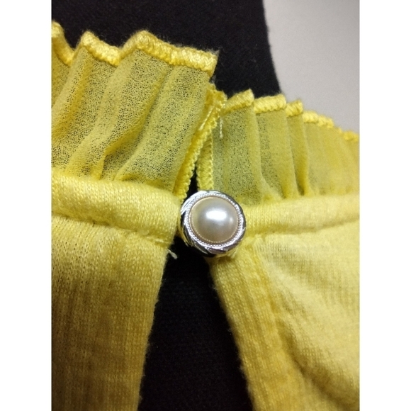 Meraki lemon yellow top with flutter sleeves - Picture 4 of 11